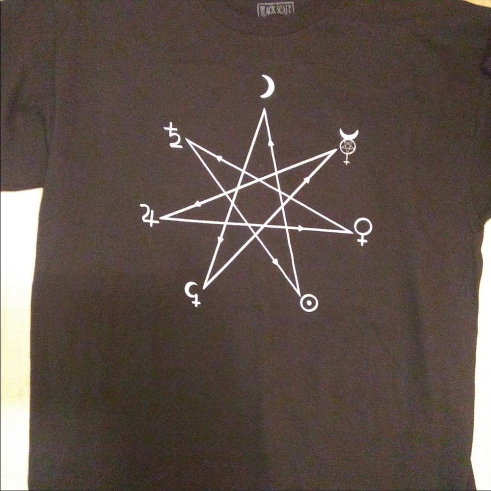 BRAND NEW Black Scale 7 Point Star tee